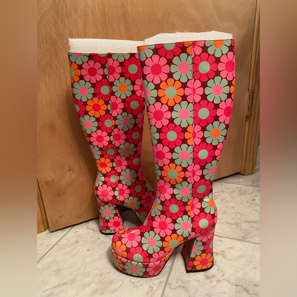 Dolls Kill Sugar Thrillz Groove with me floral retro gogo boots - brand new